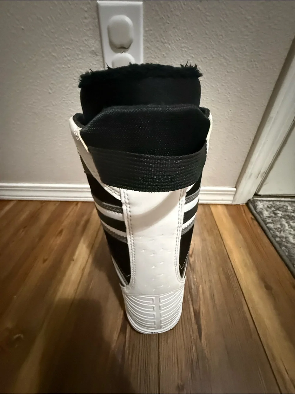 ThirtyTwo Exus Snowboard Boots - Size 9.5 Men’s